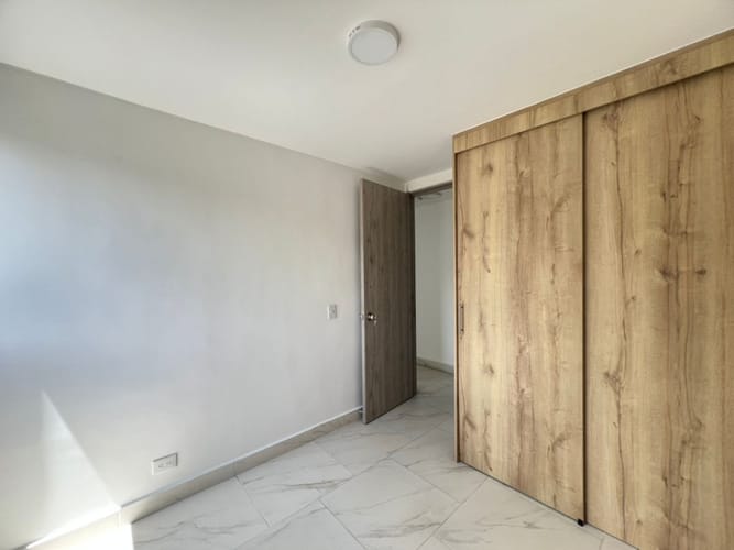 Apartamento de 2 alcobas en arriendo en San Jose, Sabaneta, 65 m² · foto 10 de 14