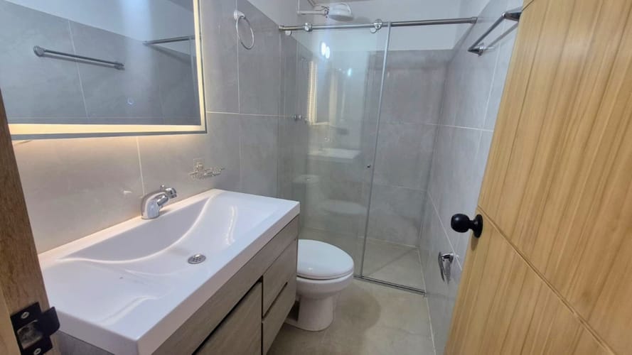 Apartamento de 5 alcobas en venta en Chicó Navarra, Bogotá, 120 m² · foto 15 de 18