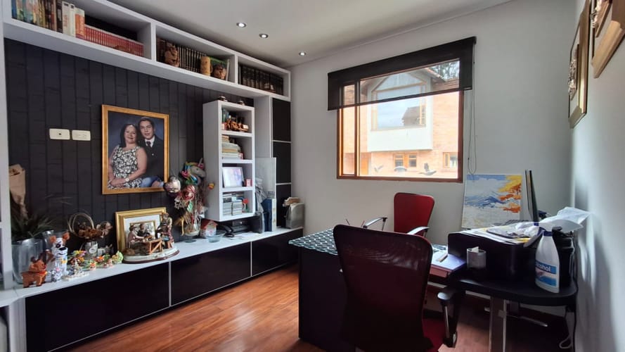 Casa de 4 alcobas en arriendo en San Jose De Bavaria, Bogotá, 380 m² · foto 3 de 24