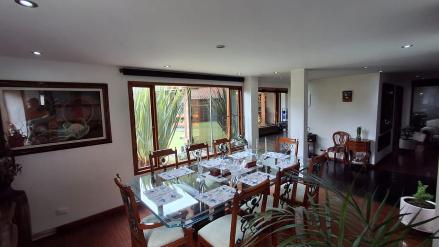 Casa de 4 alcobas en arriendo en San Jose De Bavaria, Bogotá, 380 m² · foto 5 de 24