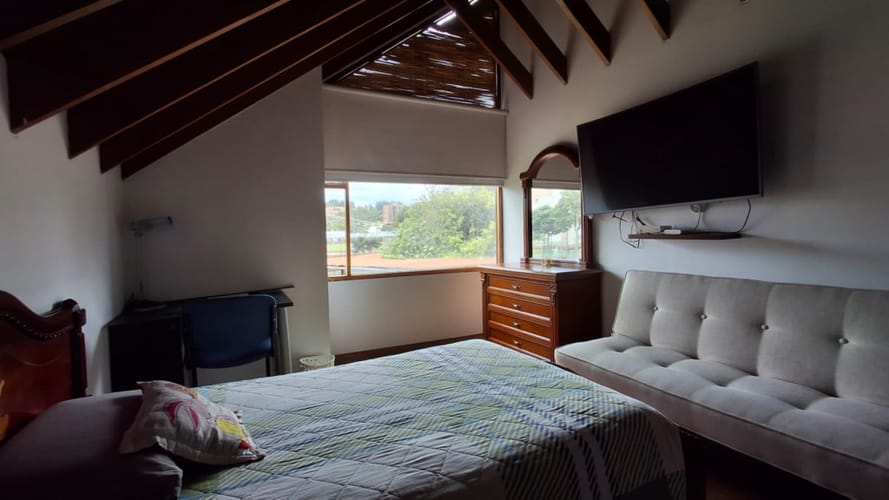 Casa de 4 alcobas en arriendo en San Jose De Bavaria, Bogotá, 380 m² · foto 15 de 24