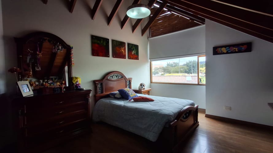 Casa de 4 alcobas en arriendo en San Jose De Bavaria, Bogotá, 380 m² · foto 16 de 24