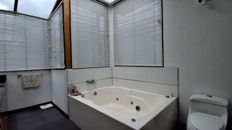 Casa de 4 alcobas en arriendo en San Jose De Bavaria, Bogotá, 380 m² · foto 21 de 24