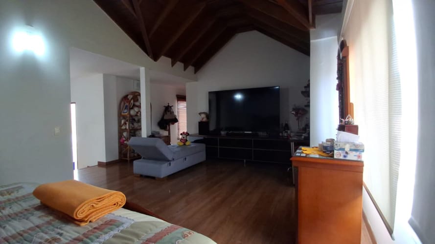 Casa de 4 alcobas en arriendo en San Jose De Bavaria, Bogotá, 380 m² · foto 23 de 24