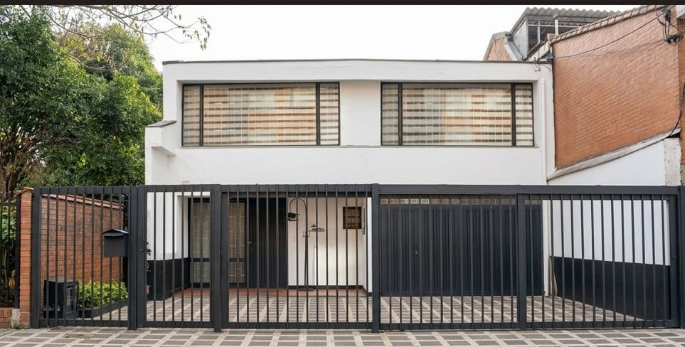 Casa de 5 alcobas en venta en Puente Largo, Bogotá, 430 m² · foto 1 de 24