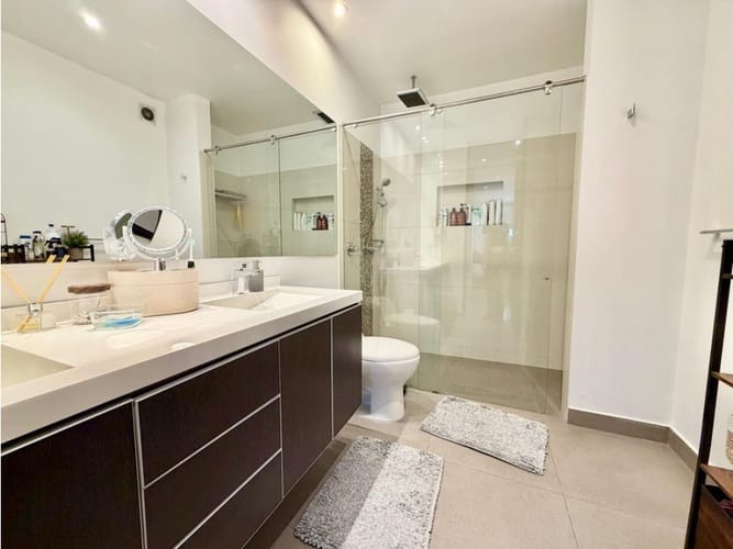 Apartamento de 3 alcobas en venta en El Virrey, Bogotá, 204 m² · foto 6 de 15