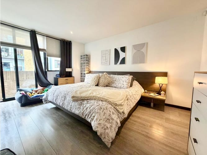 Apartamento de 3 alcobas en venta en El Virrey, Bogotá, 204 m² · foto 11 de 15