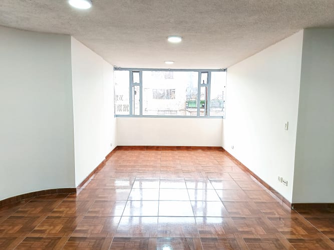 Apartamento de 2 alcobas en venta en El Recuerdo, Bogotá, 78 m² · foto 2 de 18