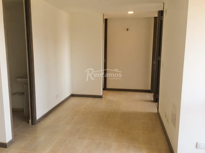 Apartamento de 3 alcobas en venta en Mayorca, Sabaneta, 66 m² · foto 2 de 21