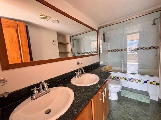 Apartamento de 3 alcobas en venta en Las Lomitas, Sabaneta, 93 m² · foto 17 de 18