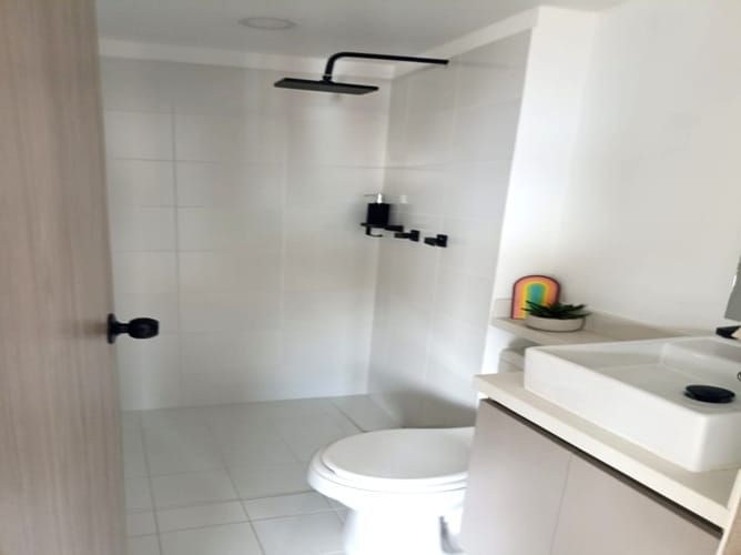 Apartamento de 2 alcobas en venta en Santa Rosa De Lima, Medellín, 54 m² · foto 2 de 12