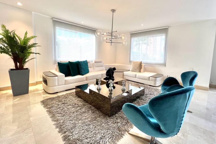Casa de 6 alcobas en venta en El Tesoro, Medellín, 900 m² · foto 22 de 24