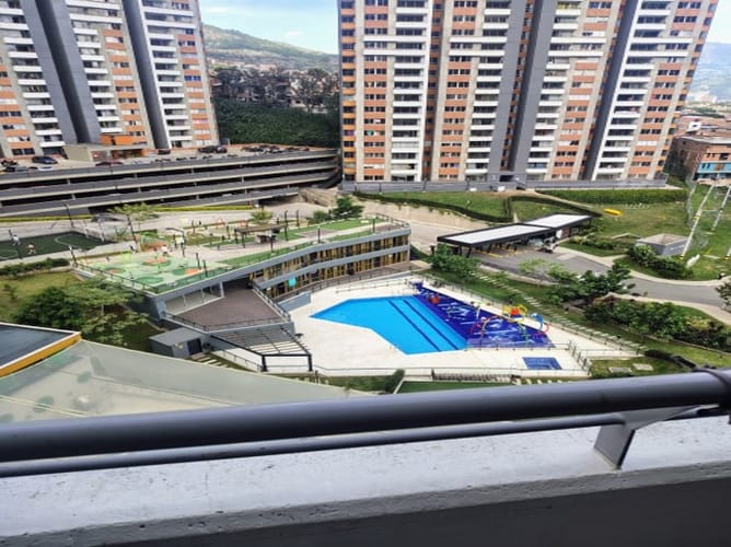 Apartamento de 3 alcobas en venta en Bellavista, Bello, 54 m² · foto 8 de 9
