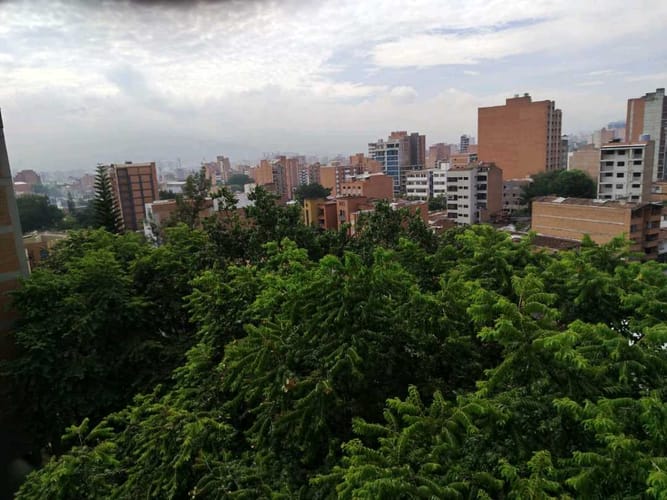 Apartamento de 3 alcobas en venta en Los Naranjos, Medellín, 76 m² · foto 4 de 17