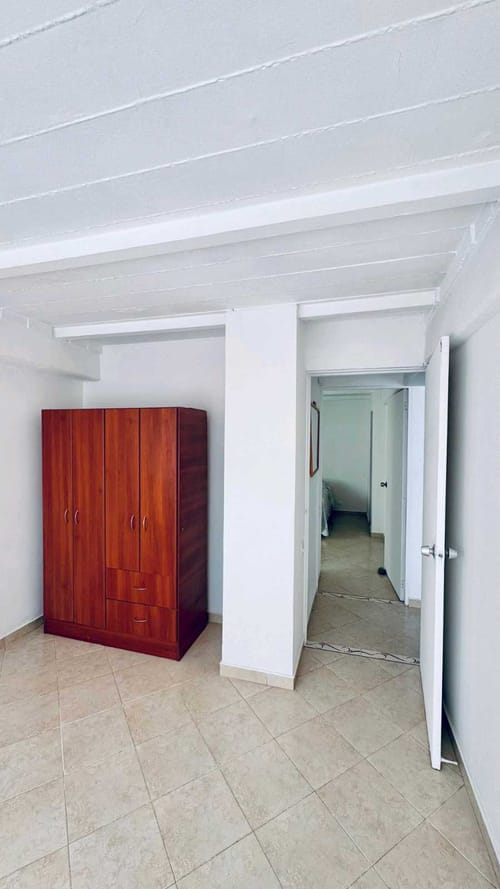 Apartamento de 3 alcobas en venta en Los Naranjos, Medellín, 76 m² · foto 7 de 17