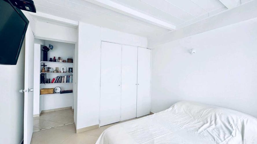 Apartamento de 3 alcobas en venta en Los Naranjos, Medellín, 76 m² · foto 11 de 17