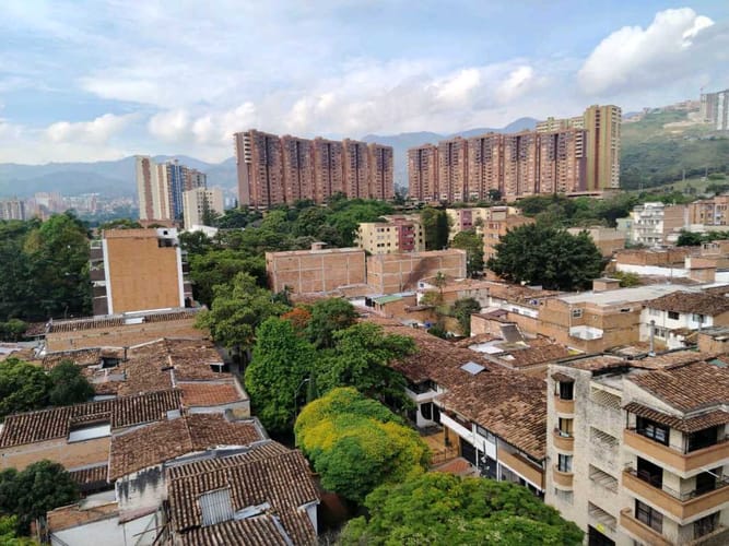 Apartamento de 3 alcobas en venta en Los Naranjos, Medellín, 76 m² · foto 16 de 17