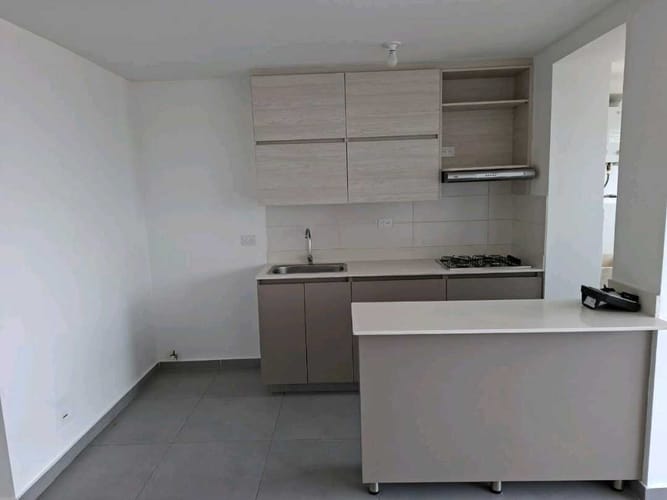 Apartamento de 3 alcobas en venta en Las Lomitas, Sabaneta, 76 m² · foto 1 de 18