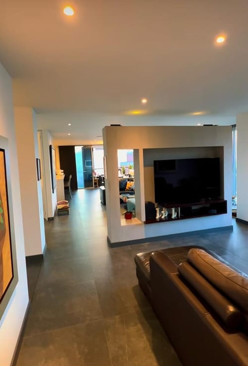 Apartamento de 4 alcobas en venta en Altavista, Medellín, 267 m² · foto 2 de 14