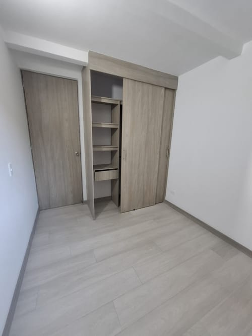 Apartamento de 3 alcobas en venta en Bello, 71 m² · foto 6 de 21