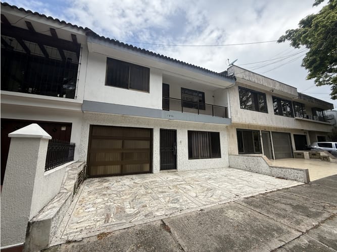 Casa de 4 alcobas en venta en Camino Real, Cali, 298 m² · foto 1 de 21