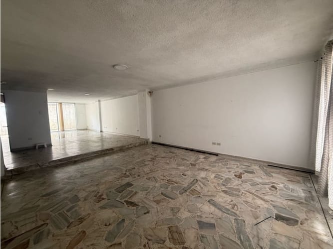 Casa de 4 alcobas en venta en Camino Real, Cali, 298 m² · foto 3 de 21