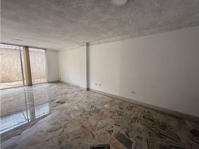 Casa de 4 alcobas en venta en Camino Real, Cali, 298 m² · foto 5 de 21