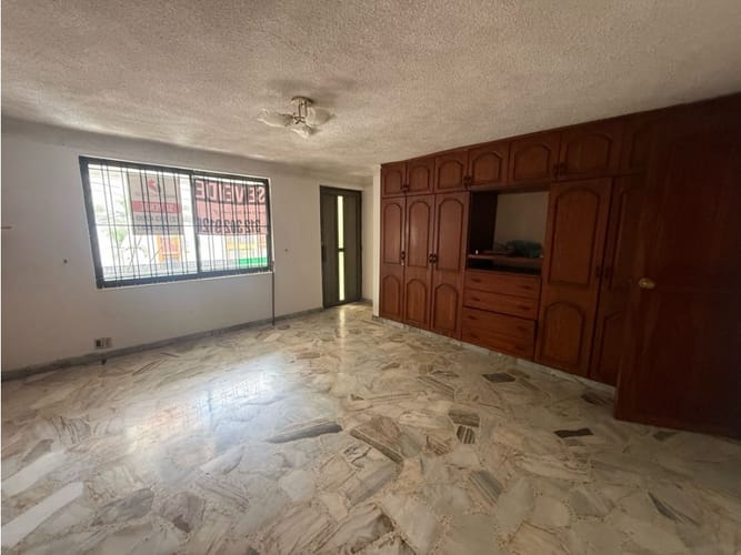 Casa de 4 alcobas en venta en Camino Real, Cali, 298 m² · foto 14 de 21