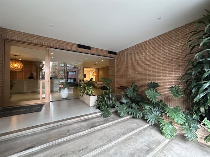 Apartamento de 3 alcobas en venta en La Carolina, Bogotá, 160 m² · foto 6 de 24