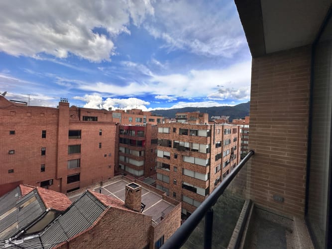 Apartamento de 3 alcobas en venta en La Carolina, Bogotá, 160 m² · foto 8 de 24
