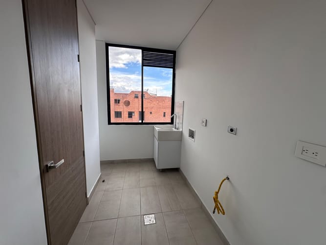 Apartamento de 3 alcobas en venta en La Carolina, Bogotá, 160 m² · foto 11 de 24