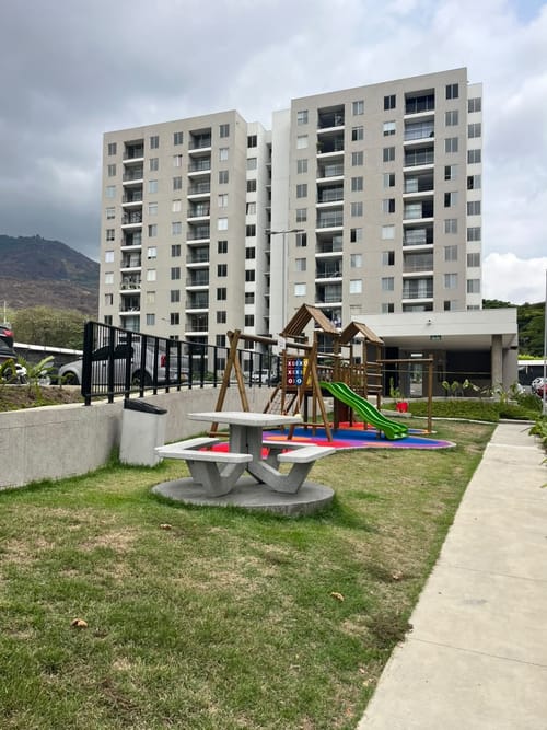 Apartamento de 3 alcobas en arriendo en Guabinas, Yumbo, 70 m² · foto 18 de 23