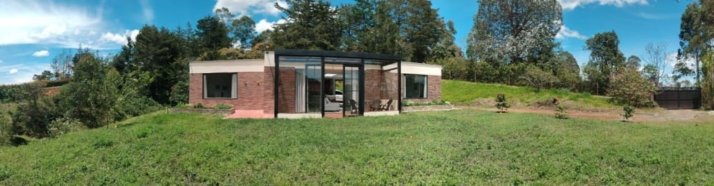 Casa de 4 alcobas en arriendo en San Nicolas, La Ceja, 300 m² · foto 3 de 6