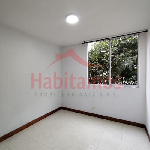 Apartamento de 3 alcobas en arriendo en Loma De Los Bernal, Medellín, 70 m² · foto 9 de 20