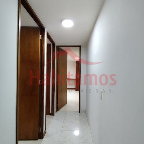 Apartamento de 3 alcobas en arriendo en Loma De Los Bernal, Medellín, 70 m² · foto 11 de 20