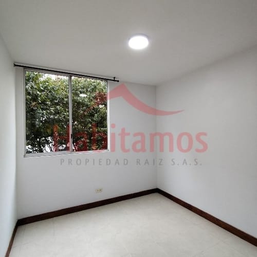 Apartamento de 3 alcobas en arriendo en Loma De Los Bernal, Medellín, 70 m² · foto 12 de 20