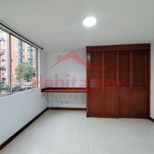 Apartamento de 3 alcobas en arriendo en Loma De Los Bernal, Medellín, 70 m² · foto 16 de 20