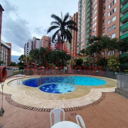 Apartamento de 3 alcobas en arriendo en Loma De Los Bernal, Medellín, 70 m² · foto 18 de 20