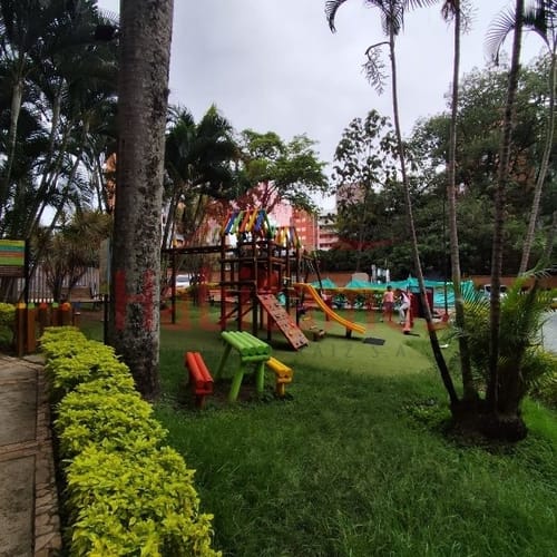 Apartamento de 3 alcobas en arriendo en Loma De Los Bernal, Medellín, 70 m² · foto 19 de 20