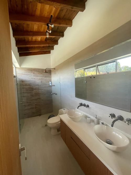 Casa de 4 alcobas en venta en Mampuesto, Rionegro, 370 m² · foto 5 de 10