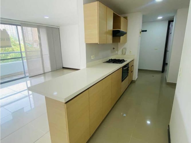 Apartamento de 3 alcobas en arriendo en Prados De Sabaneta, Sabaneta, 108 m² · foto 2 de 24