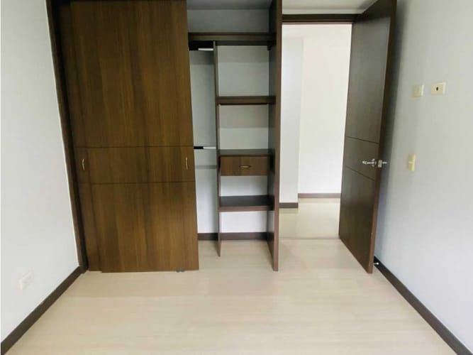 Apartamento de 3 alcobas en arriendo en Prados De Sabaneta, Sabaneta, 108 m² · foto 7 de 24