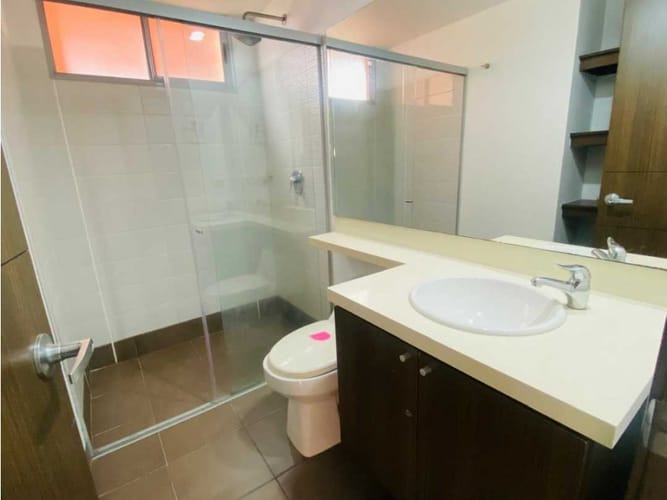 Apartamento de 3 alcobas en arriendo en Prados De Sabaneta, Sabaneta, 108 m² · foto 8 de 24