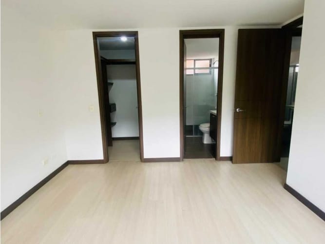 Apartamento de 3 alcobas en arriendo en Prados De Sabaneta, Sabaneta, 108 m² · foto 12 de 24