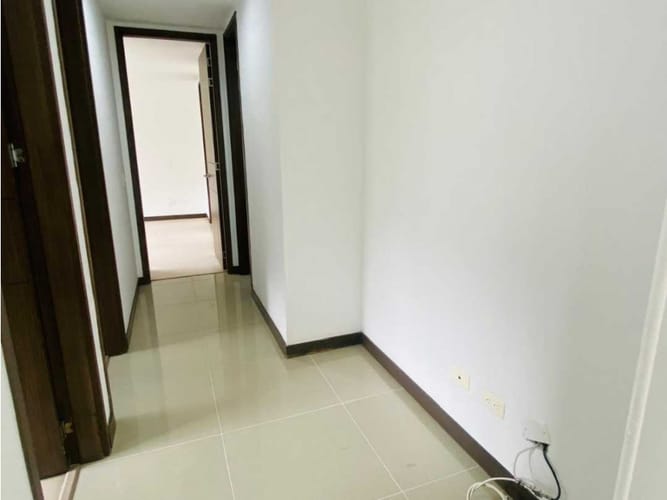 Apartamento de 3 alcobas en arriendo en Prados De Sabaneta, Sabaneta, 108 m² · foto 16 de 24
