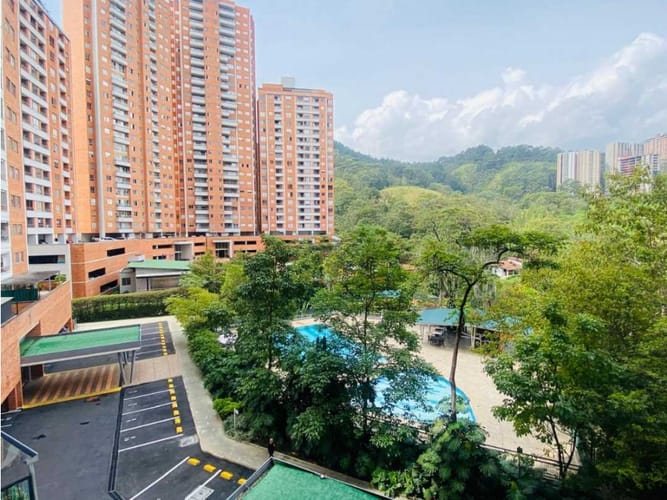 Apartamento de 3 alcobas en arriendo en Prados De Sabaneta, Sabaneta, 108 m² · foto 19 de 24