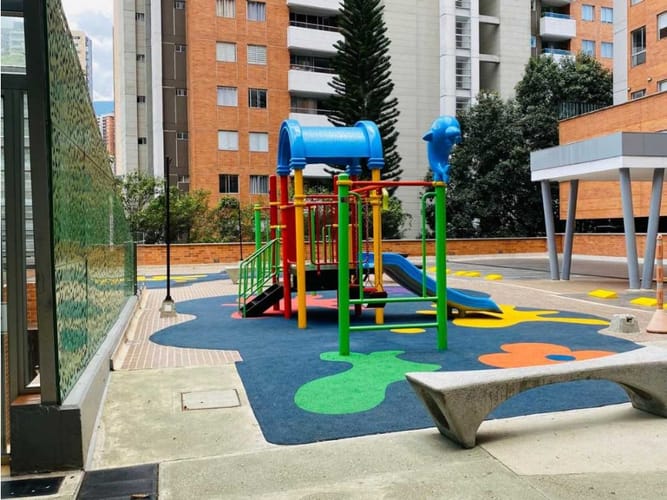 Apartamento de 3 alcobas en arriendo en Prados De Sabaneta, Sabaneta, 108 m² · foto 23 de 24