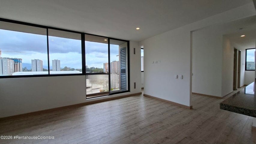 Apartamento de 3 alcobas en venta en Lagos De Torca, Bogotá, 82 m² · foto 7 de 24