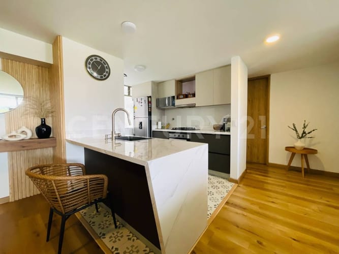 Apartamento de 2 alcobas en venta en Alto De Misael, Envigado, 82 m² · foto 1 de 17