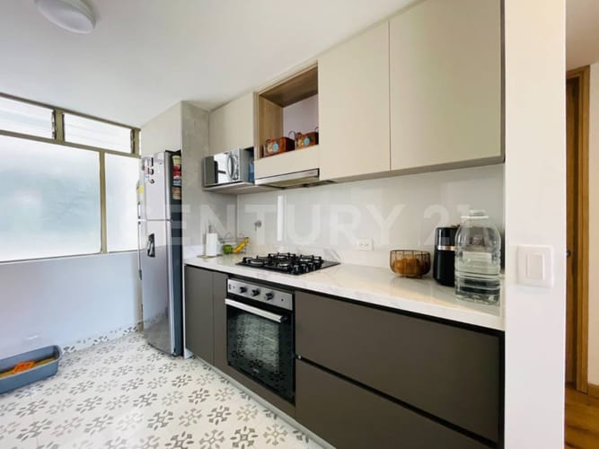 Apartamento de 2 alcobas en venta en Alto De Misael, Envigado, 82 m² · foto 3 de 17